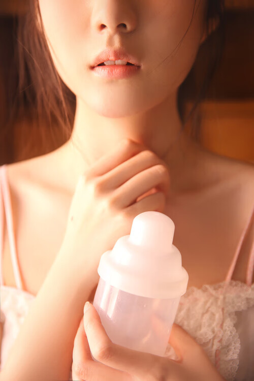 kaiyun-_极夜的极限跑：挑战北极极光的速度极限_，极夜在南极还是北极